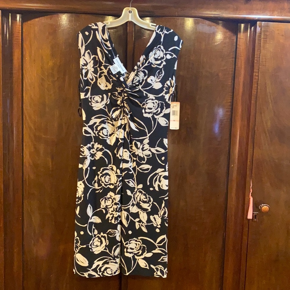 NEW Dress Size 10 Black and White